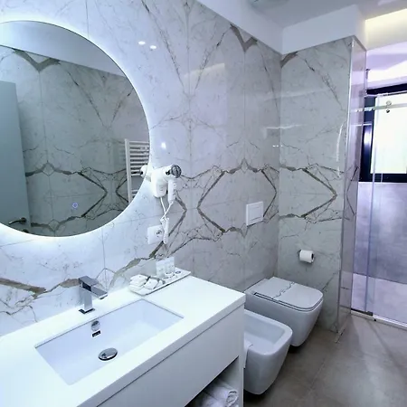 One 4* Vlore